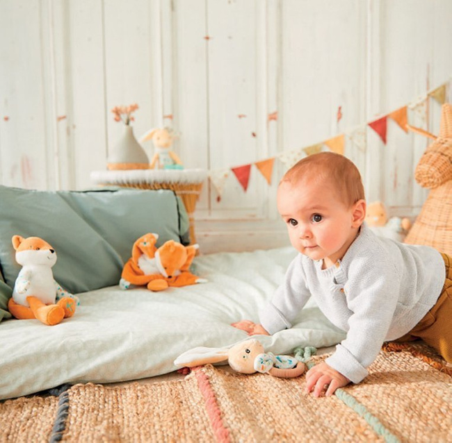  Komforter trójkątny Zajączek Justin 20 cm w pudełku kolekcja Fripons  - Kaloo 